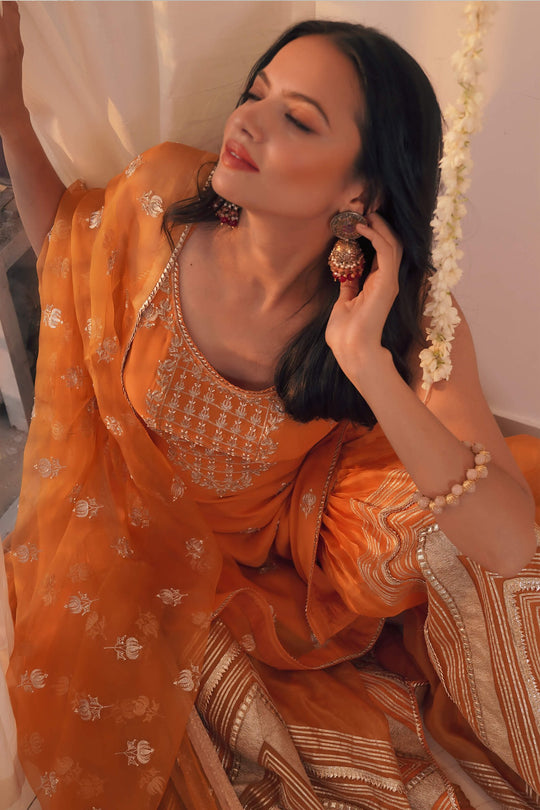 The Strapy Geometrical Sharara