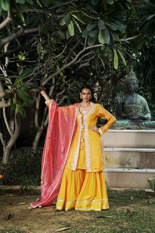 Kyra Gota Jacket Set