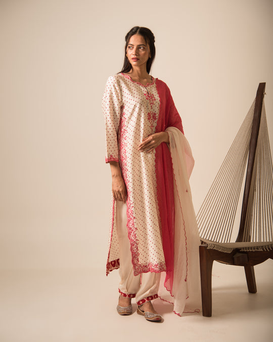 kyra chanderi bandhani suit set