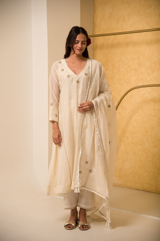 Kyra V-Neck chanderi suit set