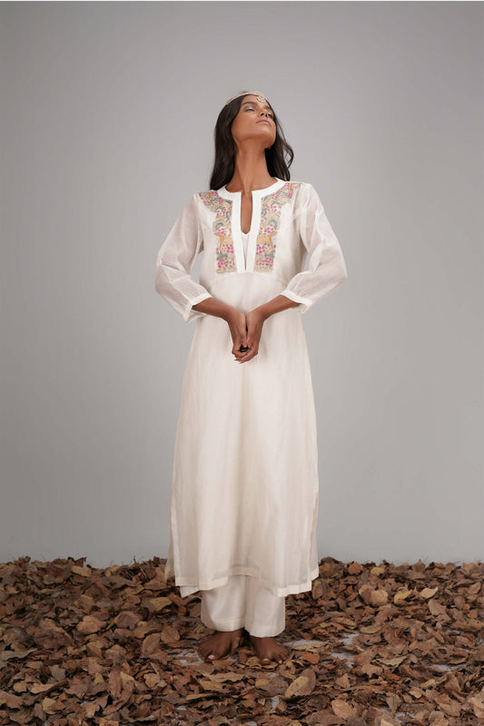 Straight Chanderi Kurta With Yok