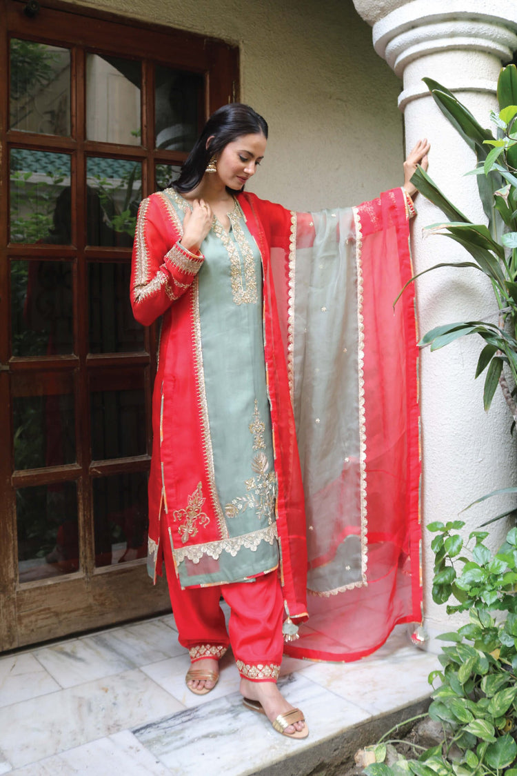 Kyra Organza Kurta With Pants